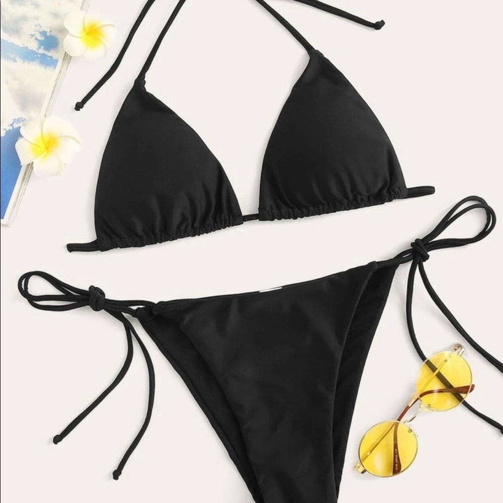 Triangular bathingsuit brand new never worn